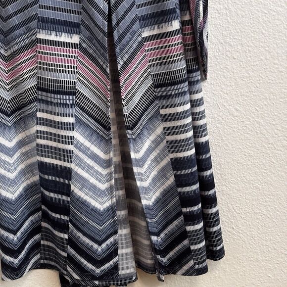 Chico's Striped Sleeveless Maxi Dress Sz 1 Medium Modest Vacation‎ Maximalist - Picture 4 of 6